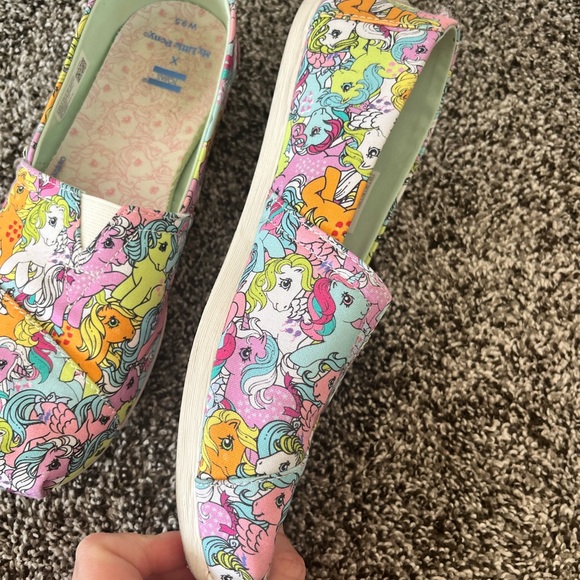 TOMS limited addition My Little Pony - Picture 3 of 10